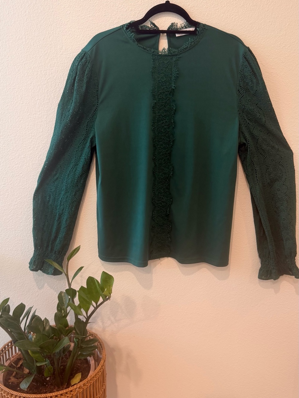 Women’s Dark Green Lace-Trim Long Sleeve Blouse